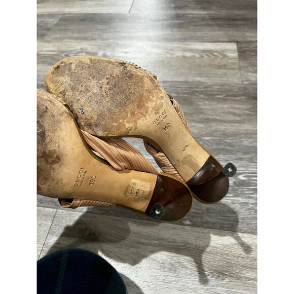 Gucci Nocciola Pleated Brown Tan Nude Slip on Heels Size 39 C - Picture 4 of 5